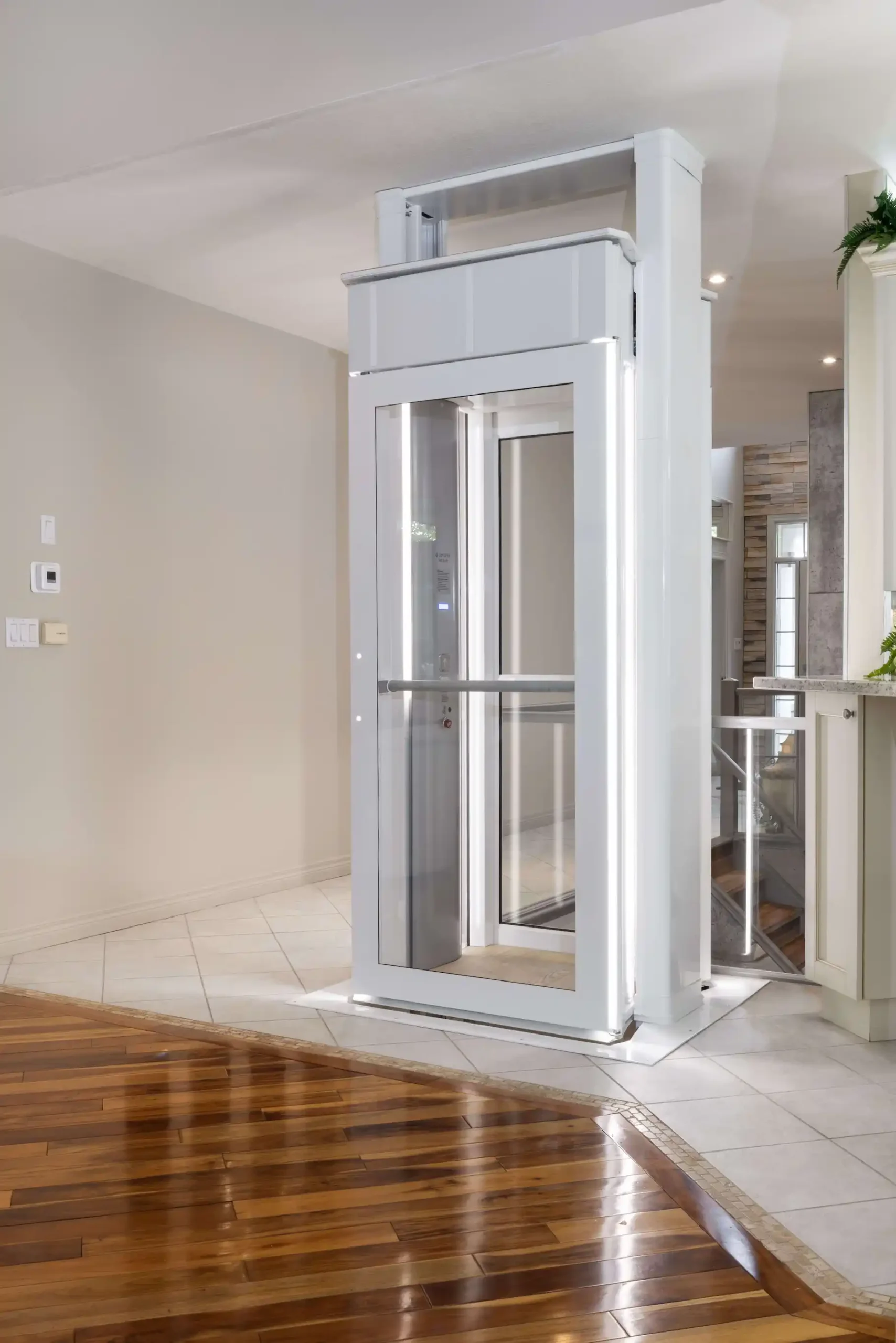 Exklusiver Homelift Hausaufzug als Alternative zum Treppenlift in Thüringen von HeldenLift