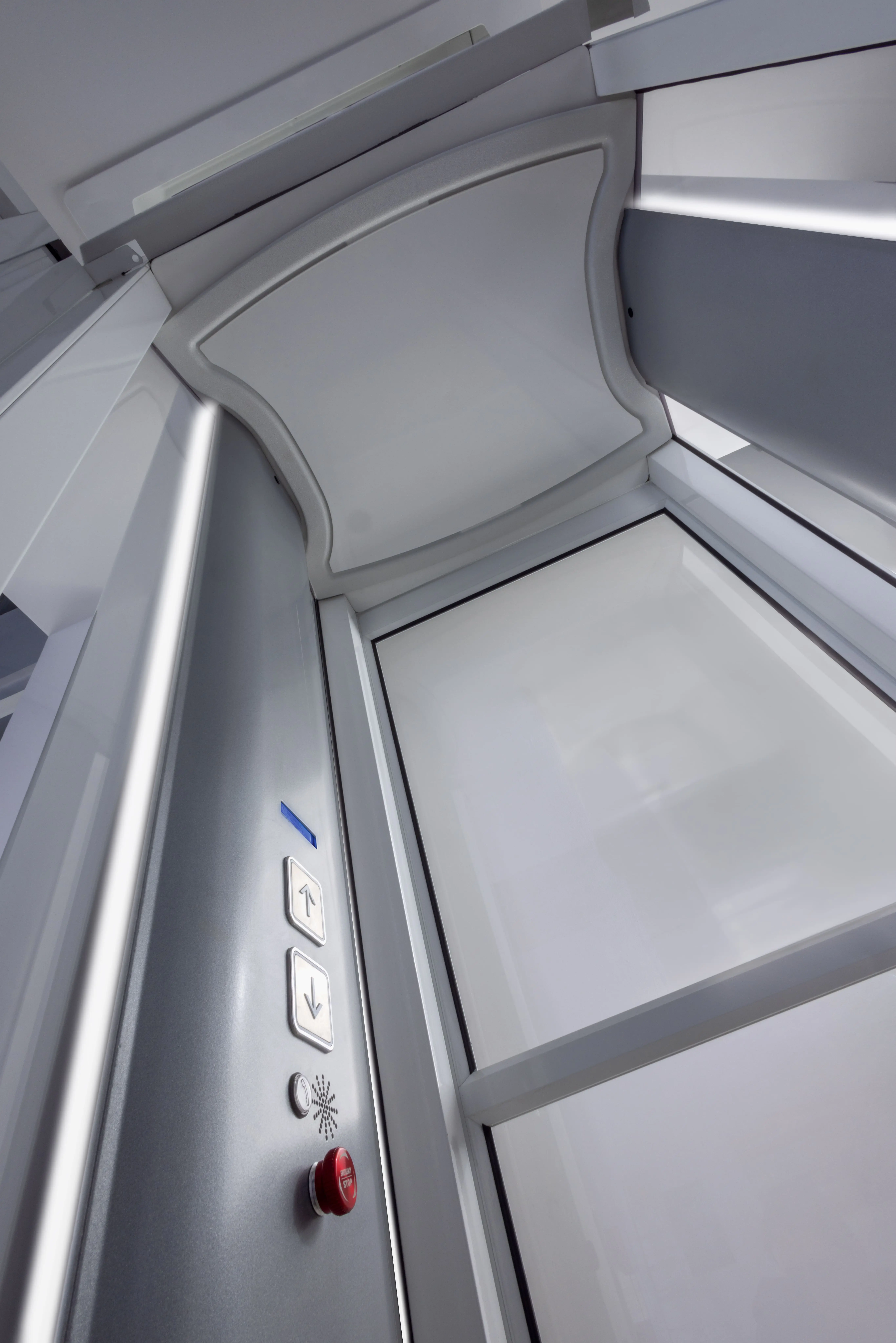 Savaria Luma Homelift Technik – selbsttragendes Schienensystem