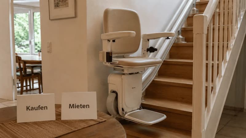 Symbolbild zum Vergleich Treppenlift mieten oder kaufen